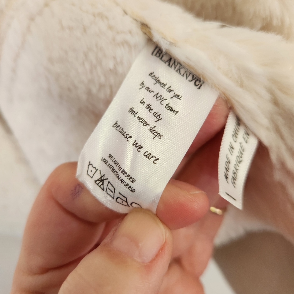 BlankNYC/ Cream Vest - Picture 3 of 7